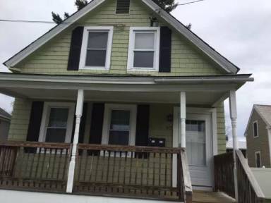 Main picture of 62 Willow St