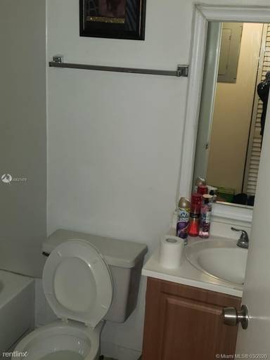 Main picture of 732 NW 103rd Ter