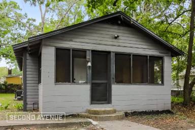 Main picture of 1522 W 22nd St