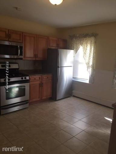 Main picture of 15 Hitchcock Rd