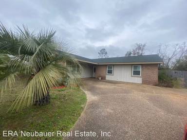 Main picture of 2412 Heath Pl