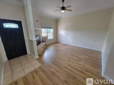 Main picture of 705 Aster St