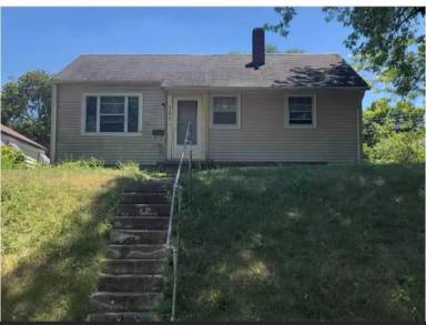 Main picture of 701 W 6th St