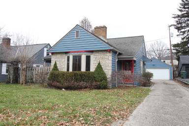 Main picture of 214 W Henderson Rd