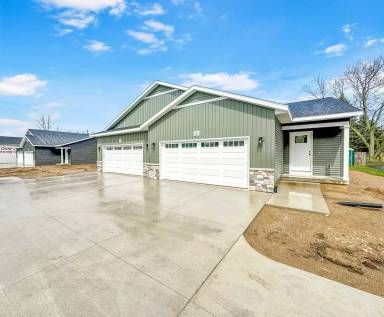 Main picture of 3765 Remembrance Rd NW
