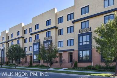 Main picture of 2403 Richmond Hwy