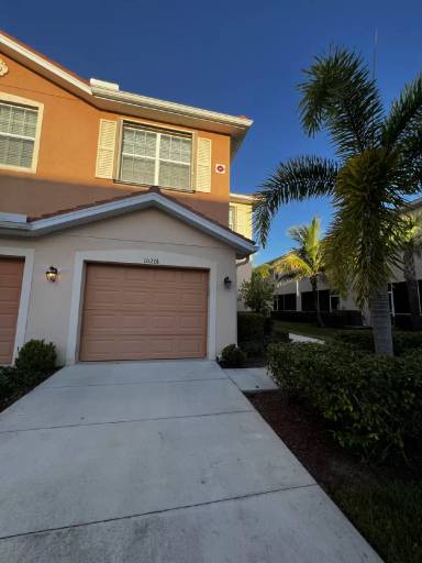 Main picture of 10201 Via Colomba Cir