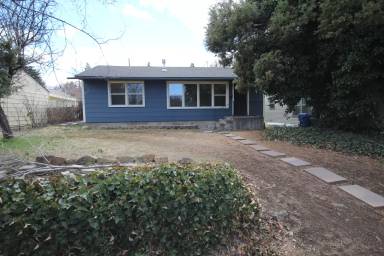 Main picture of 445 NE Irving Ave