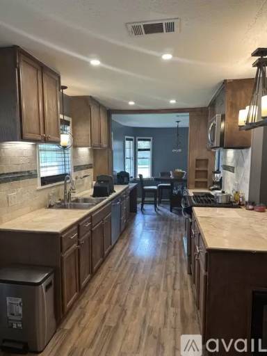 Main picture of 221 Belaire Dr