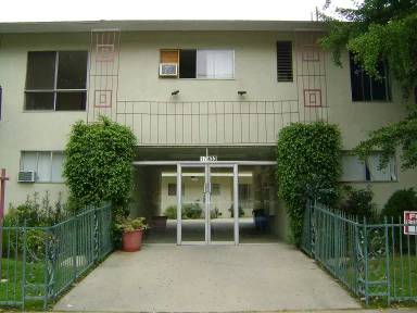 Main picture of 17433 Vanowen St