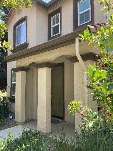 Main picture of 2736 Kitano Pl
