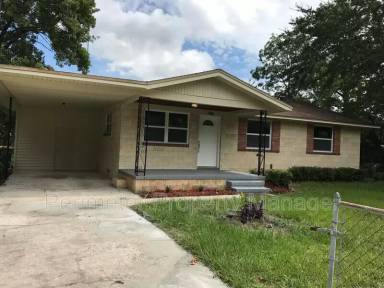 Main picture of 8215 Circle St S