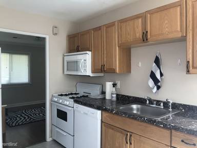 Main picture of 1335 Ashland Ave NE