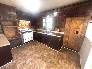 Main picture of 334 Carver St