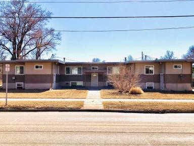 Main picture of 819 11th Ave NW