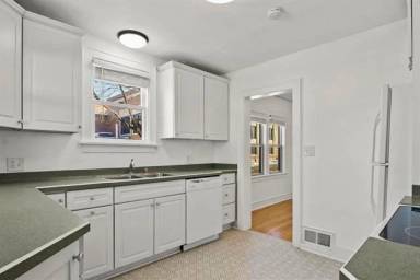 Main picture of 108 N 4th St