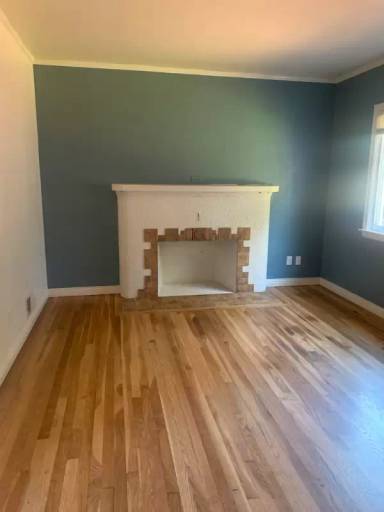 Main picture of 803 E 40th Ave