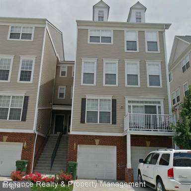 Main picture of 2515 Einstein St