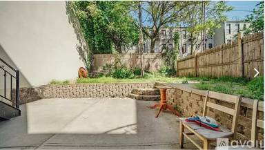 Main picture of 212 Starr St