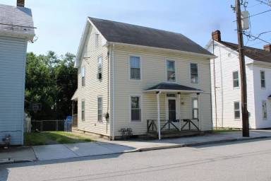 Main picture of 109 Lumber St
