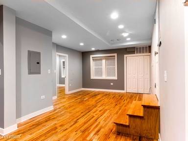 Main picture of 1432 N Maplewood Ave