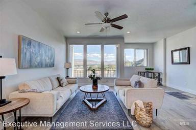 Main picture of 7817 W Crestwood Dr