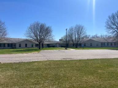 Main picture of 745 Streeter Dr