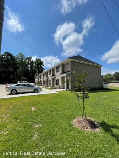 Main picture of 108 Blue St