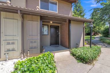 Main picture of 362 Tabor Ave