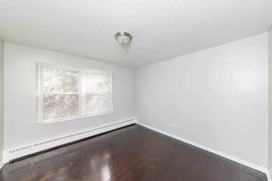 Main picture of 3058 N Kostner Ave