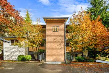 Main picture of 8615 238th St SW