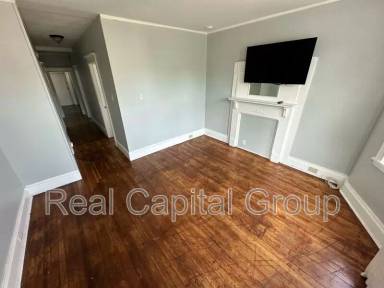 Main picture of 530 Hudson Ave