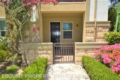 Main picture of 290 Riverdale Ct