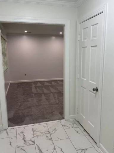 Main picture of 450 Westover Mews