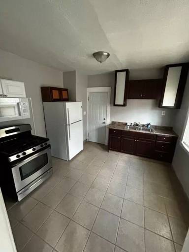 Main picture of 10827 Bryant Ave