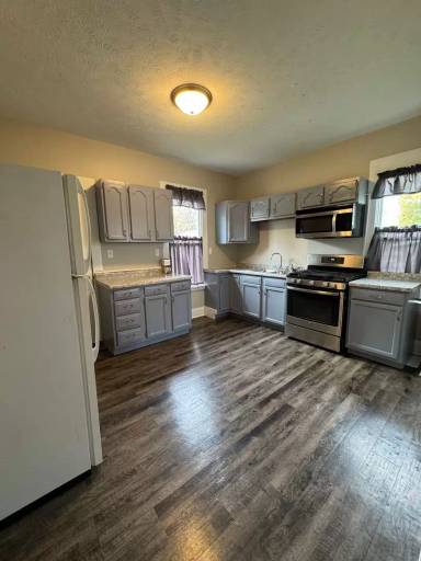 Main picture of 1401 W Elm St
