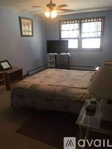 Main picture of 27 Colonial Way