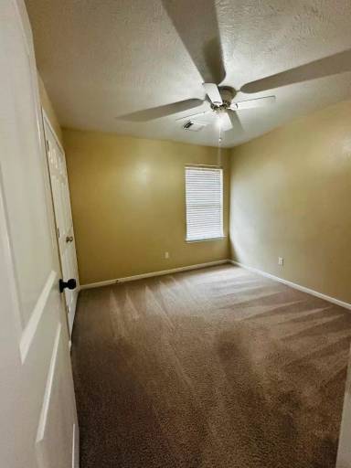 Main picture of 6946 Paris St