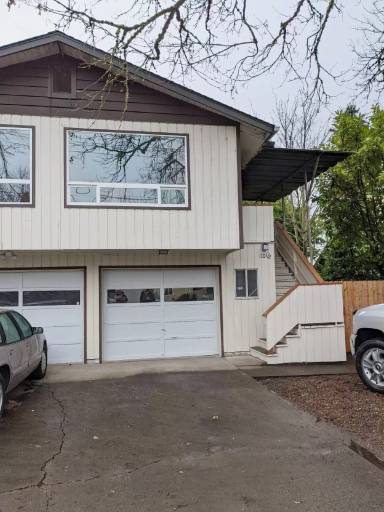 Main picture of 110 1/2 E Hillcrest Dr