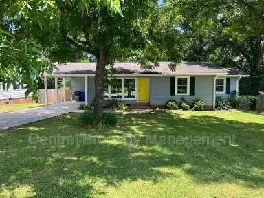 Main picture of 32 N Garden Cir