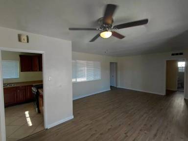 Main picture of 721 N Preston Dr