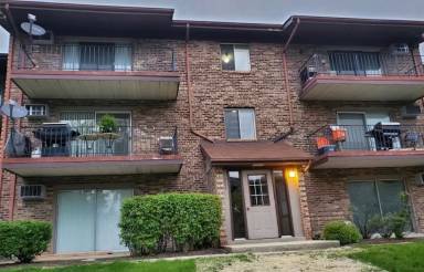Main picture of 2449 Spring St