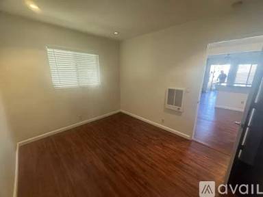 Main picture of 7154 Lexington Ave