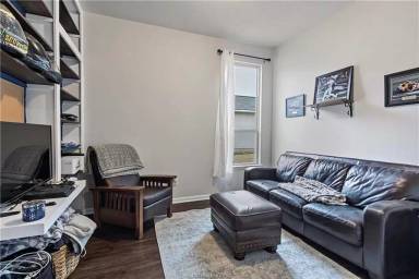 Main picture of 1462 Kingsgate Dr