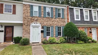 Main picture of 1572 United Ct