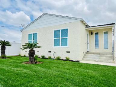 Main picture of 3606 Golden Ave