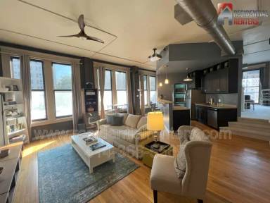 Main picture of 108 W Wells St