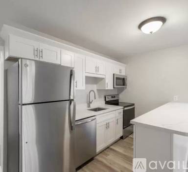 Main picture of 100 Orchard St