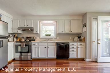 Main picture of 21 Davis St
