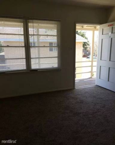 Main picture of 1722 Henderson Ave